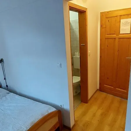 Szabo Jozsef Evangelikus Vendeghaz 게스트하우스 *