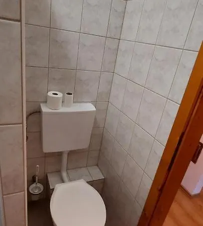 Szabo Jozsef Evangelikus Vendeghaz 게스트하우스 *